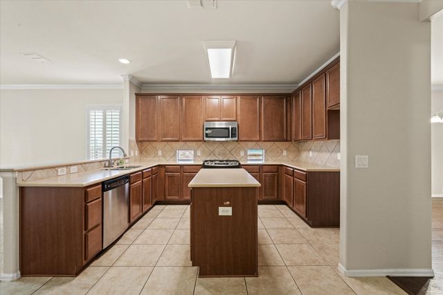 6616 Purbeck Trail, Denton, TX 76210