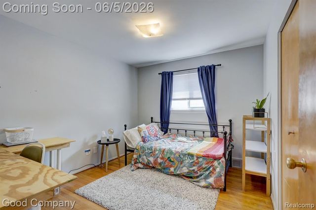 1341 E Breckenridge Street, Ferndale, MI 48220
