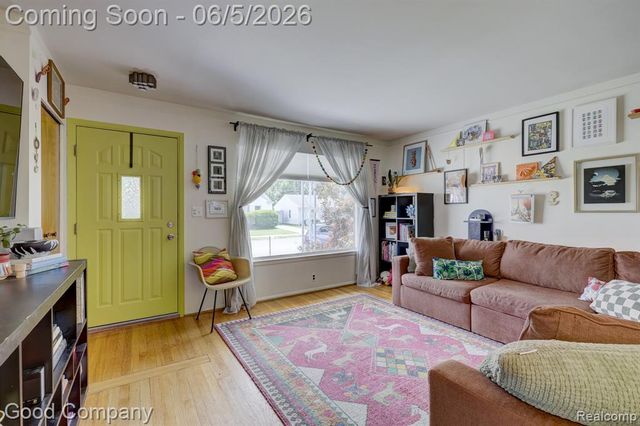 1341 E Breckenridge Street, Ferndale, MI 48220
