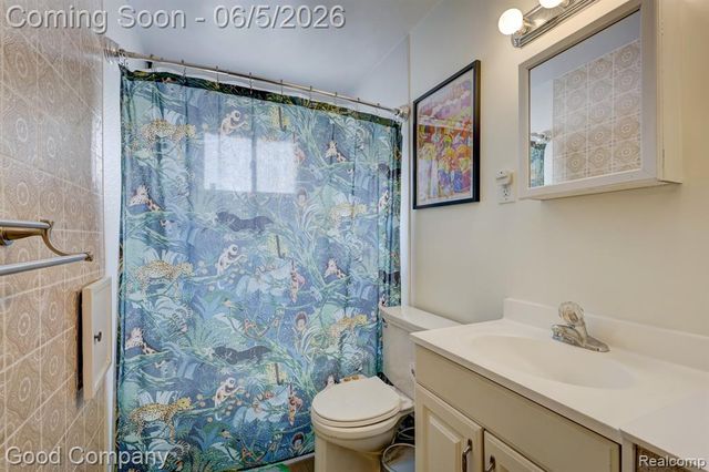 1341 E Breckenridge Street, Ferndale, MI 48220