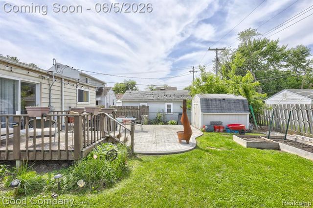 1341 E Breckenridge Street, Ferndale, MI 48220