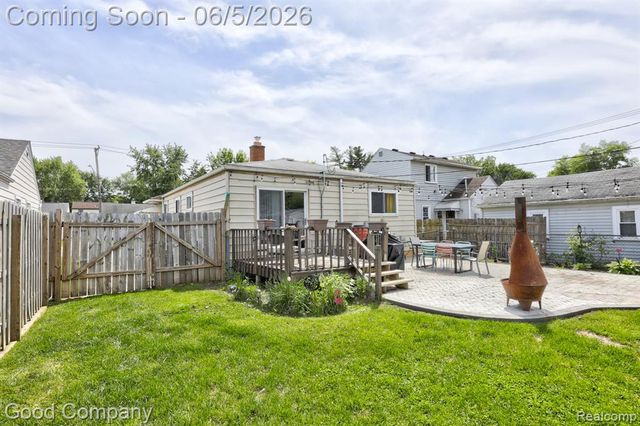 1341 E Breckenridge Street, Ferndale, MI 48220