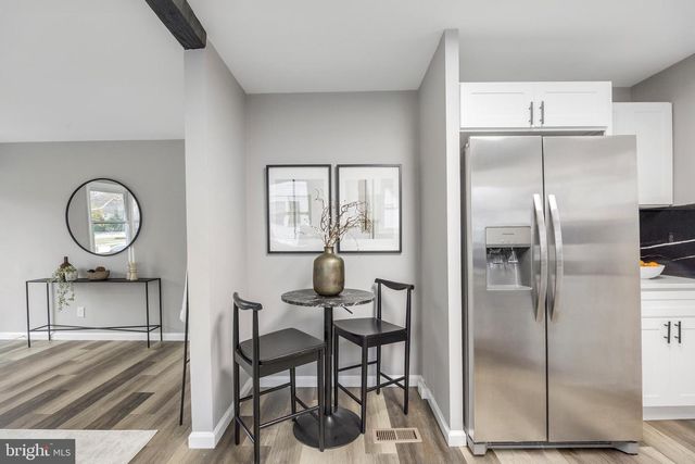 6 VICTOR PKWY, Annapolis, MD 21403