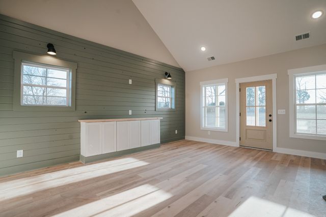 7694 Burgess Gower Rd, Cedar Hill, TN 37032