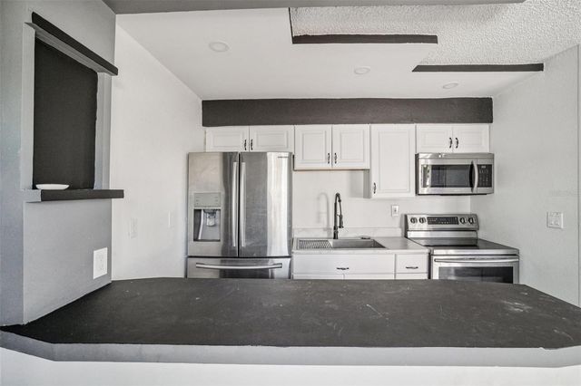 7019 N WILLOW AVENUE, Tampa, FL 33604