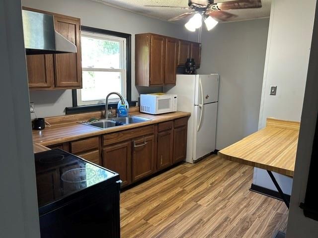 3434 SE 2nd Street, Topeka, KS 66607