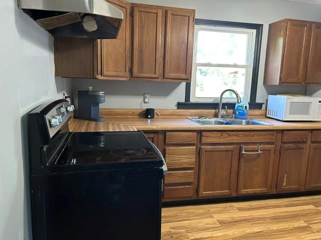 3434 SE 2nd Street, Topeka, KS 66607