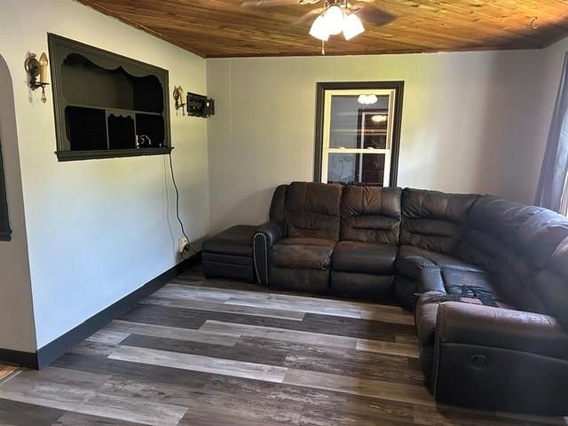 3434 SE 2nd Street, Topeka, KS 66607