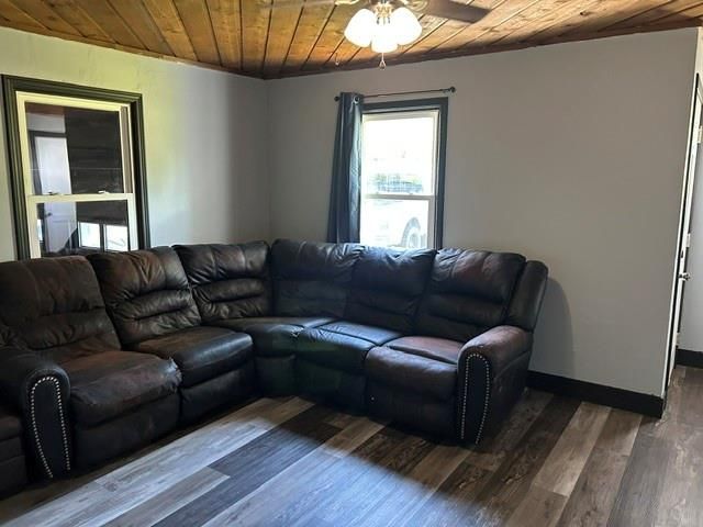 3434 SE 2nd Street, Topeka, KS 66607