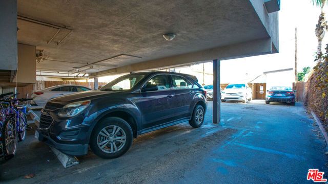 1814 Grismer Avenue, Burbank, CA 91504