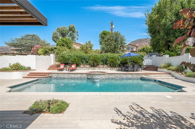 2439 Ocean View, Upland, CA 91784