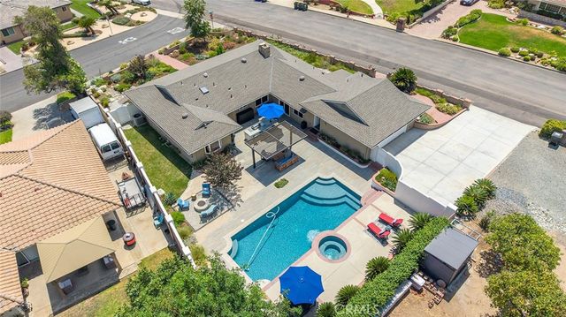 2439 Ocean View, Upland, CA 91784