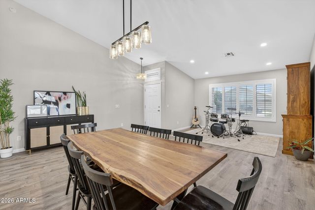 1111 S ROWEN --, Mesa, AZ 85208