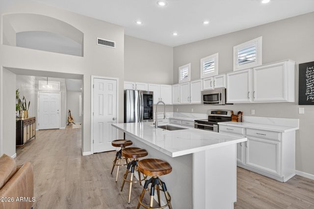 1111 S ROWEN --, Mesa, AZ 85208