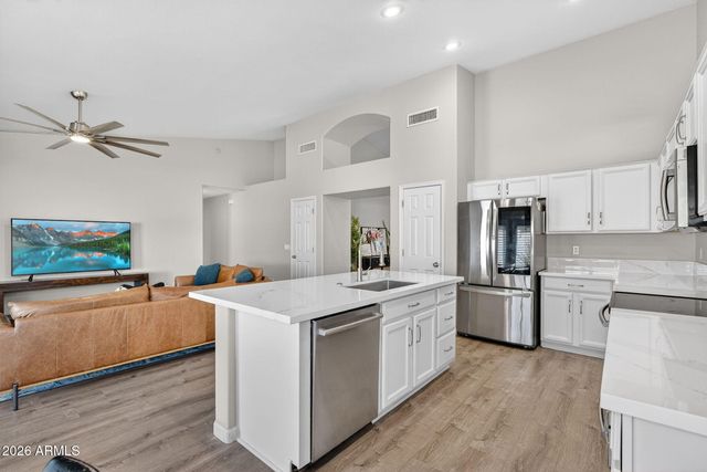 1111 S ROWEN --, Mesa, AZ 85208