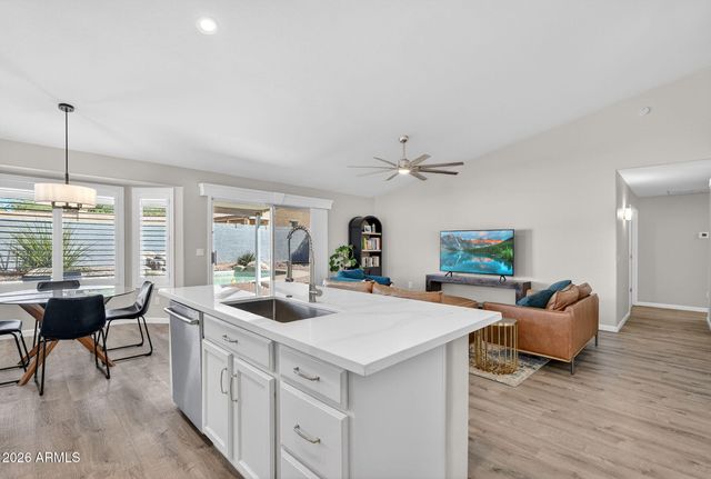 1111 S ROWEN --, Mesa, AZ 85208