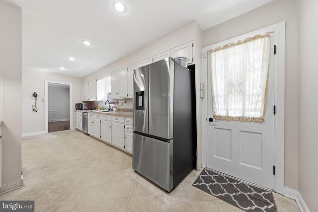 13306 FAIRGREEN CIR, Hagerstown, MD 21742