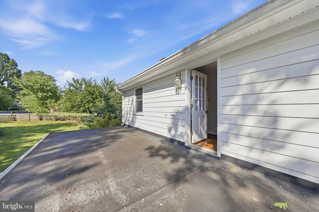 13306 FAIRGREEN CIR, Hagerstown, MD 21742
