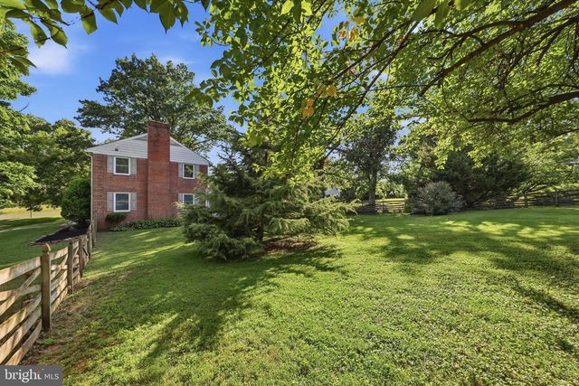 13306 FAIRGREEN CIR, Hagerstown, MD 21742