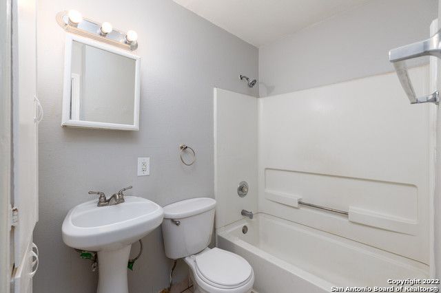451 Natalen Ave Apt 3101, San Antonio, TX 78209