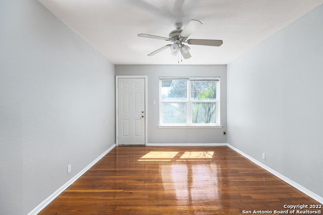 451 Natalen Ave Apt 3101, San Antonio, TX 78209