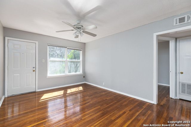 451 Natalen Ave Apt 3101, San Antonio, TX 78209