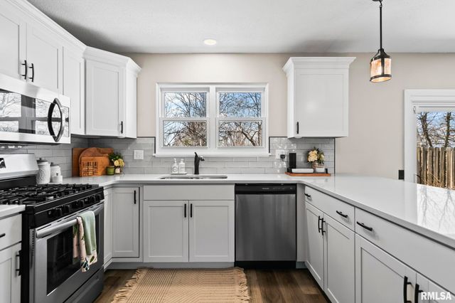 21 Drawbridge Road, Springfield, IL 62704