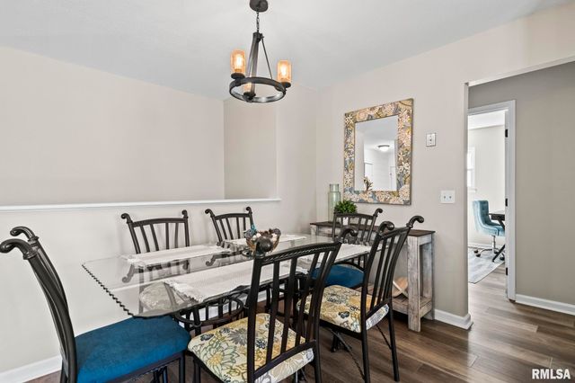 21 Drawbridge Road, Springfield, IL 62704