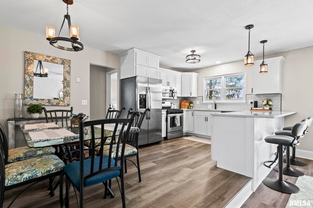 21 Drawbridge Road, Springfield, IL 62704