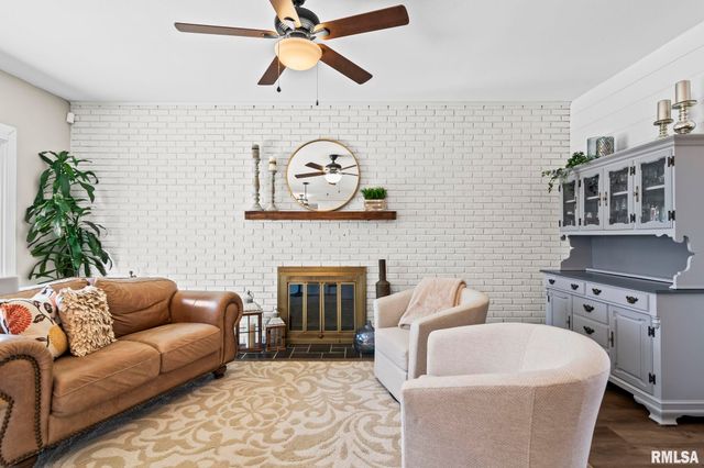 21 Drawbridge Road, Springfield, IL 62704