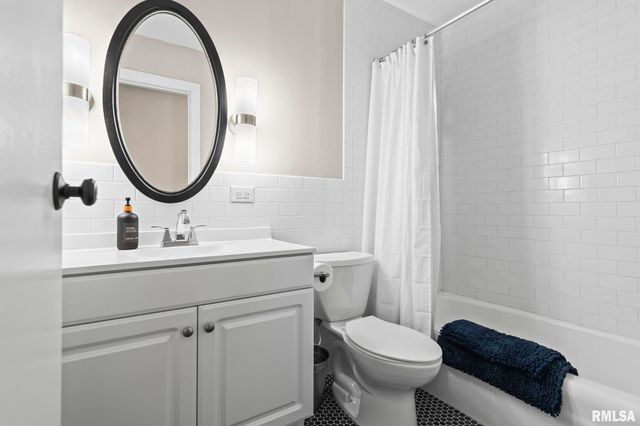 21 Drawbridge Road, Springfield, IL 62704