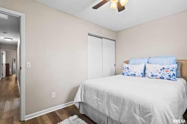 21 Drawbridge Road, Springfield, IL 62704