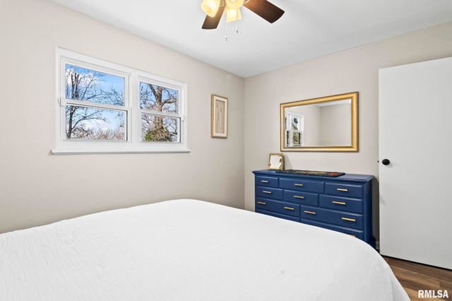 21 Drawbridge Road, Springfield, IL 62704