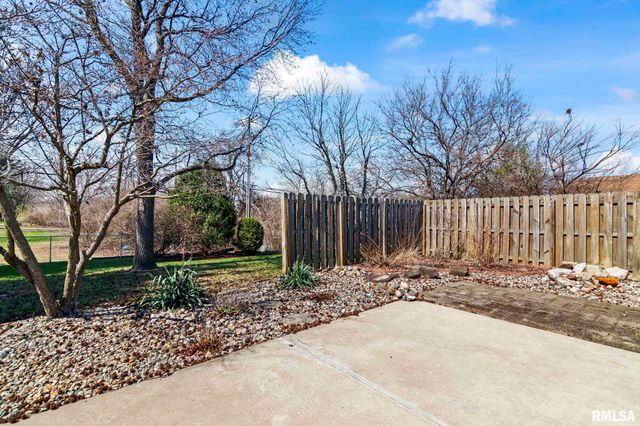 21 Drawbridge Road, Springfield, IL 62704