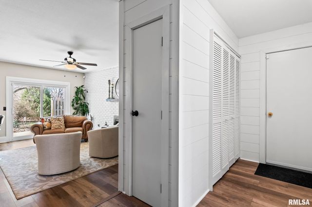 21 Drawbridge Road, Springfield, IL 62704