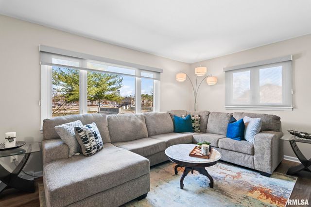 21 Drawbridge Road, Springfield, IL 62704