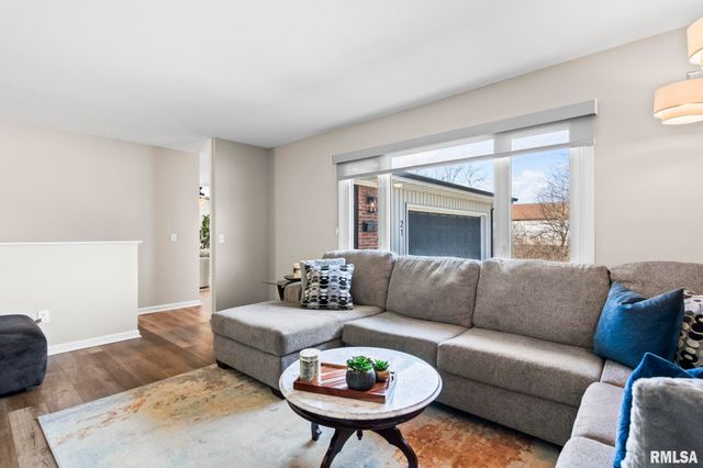 21 Drawbridge Road, Springfield, IL 62704