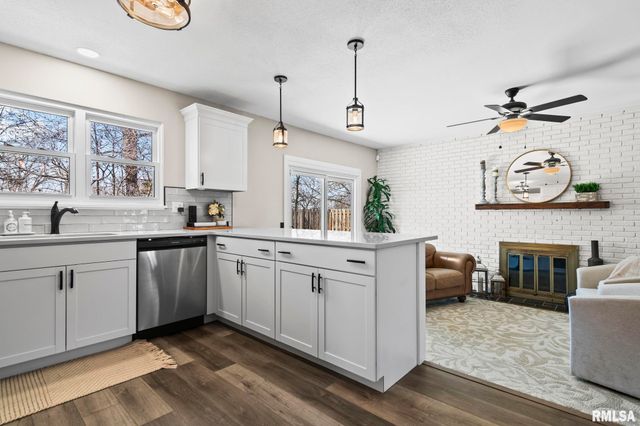 21 Drawbridge Road, Springfield, IL 62704