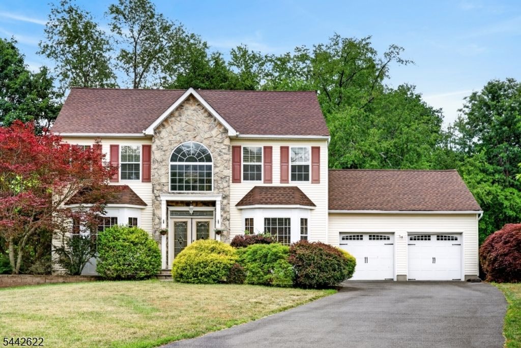 10 Whispering Pines Way, Piscataway Twp., NJ 08854 — photo 3