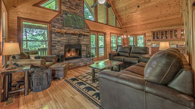 155 Shayla Drive, Blue Ridge, GA 30513