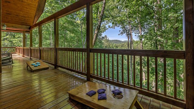 155 Shayla Drive, Blue Ridge, GA 30513