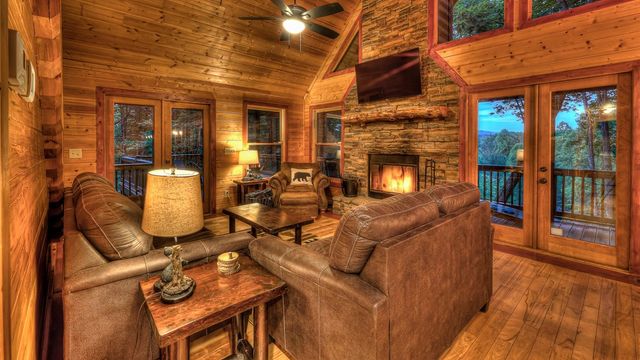 155 Shayla Drive, Blue Ridge, GA 30513