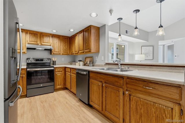 12304 W Cross Drive 301, Littleton, CO 80127