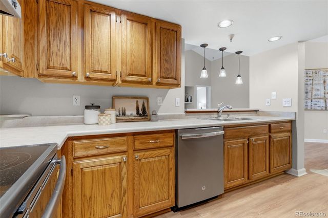 12304 W Cross Drive 301, Littleton, CO 80127