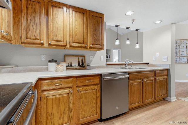 12304 W Cross Drive 301, Littleton, CO 80127