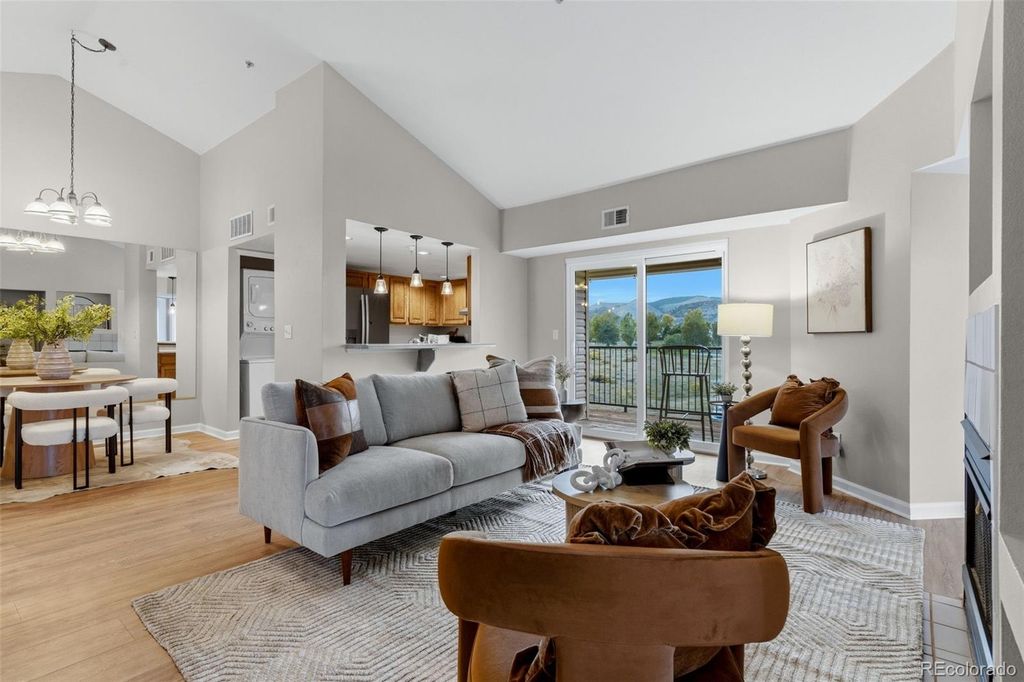 12304 W Cross Drive 301, Littleton, CO 80127