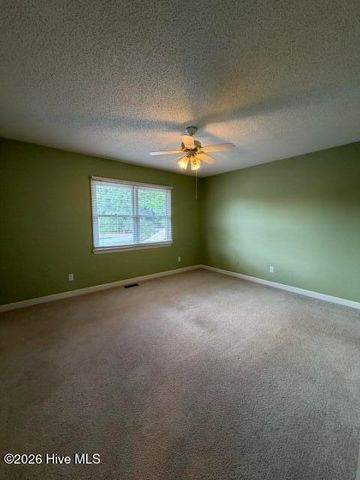2015 Quail Ridge Road, Greenville, NC 27858