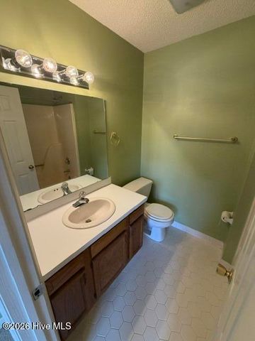 2015 Quail Ridge Road, Greenville, NC 27858