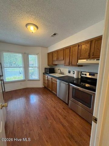 2015 Quail Ridge Road, Greenville, NC 27858