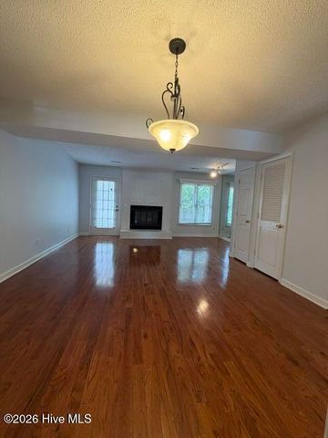 2015 Quail Ridge Road, Greenville, NC 27858